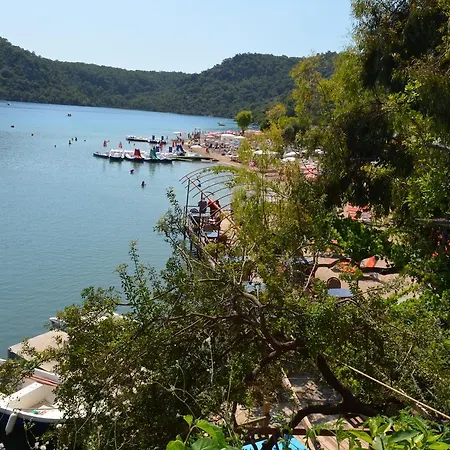 Отель Lagoon Boutique